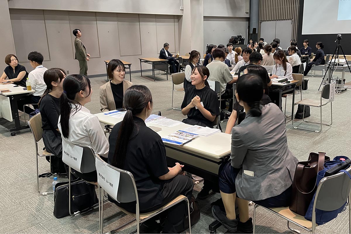 顔合わせ交流会の様子